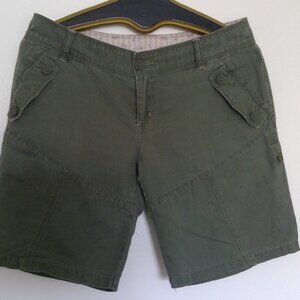 Free People Linen/cotton shorts Olive green size 8